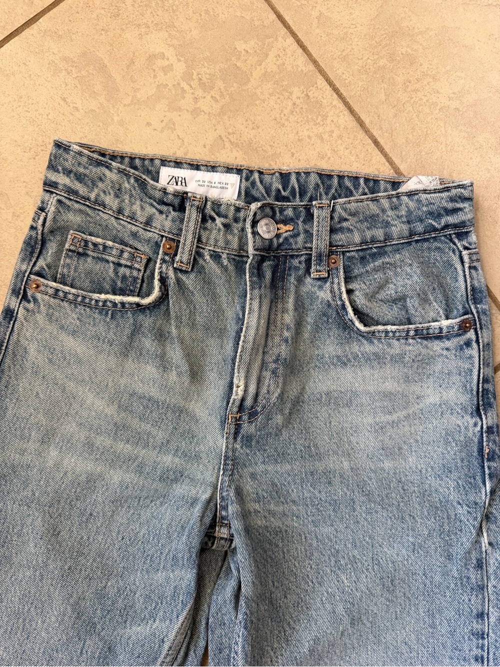 Zara Light Blue Denim Jeans - Picture 3 of 4